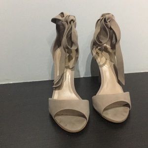 Blush color classy bow tie shoes